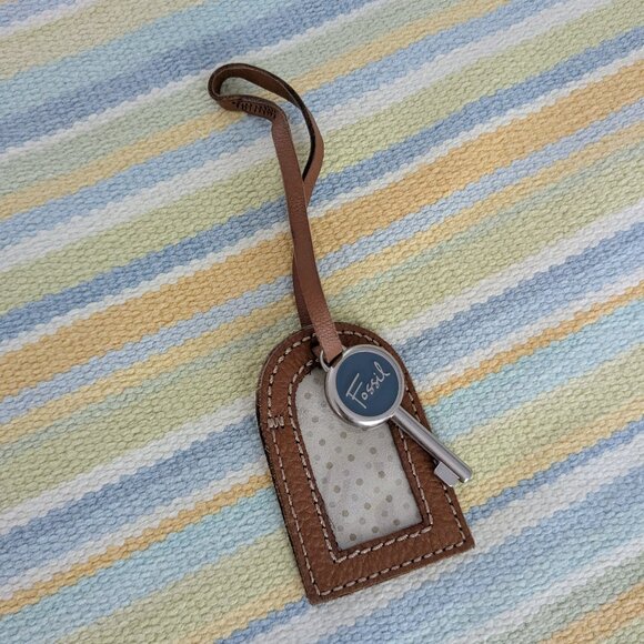🛍️ BUNDLE ONLY • Fossil Hang Tag - Picture 1 of 4
